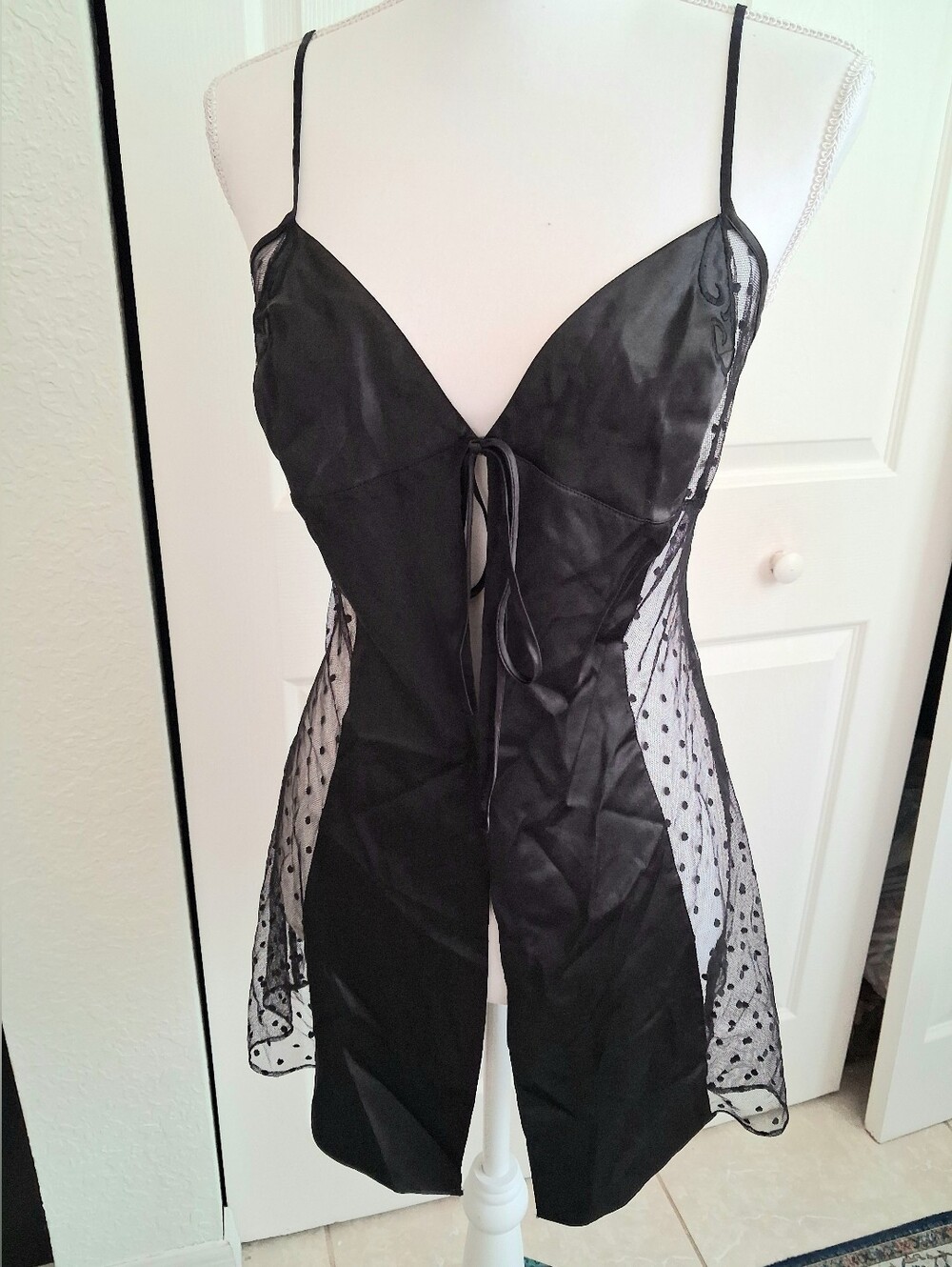 Victoria's Secret Vintage Y2k Black Mesh Polka Dot Silk Panel Chemise. Size M.